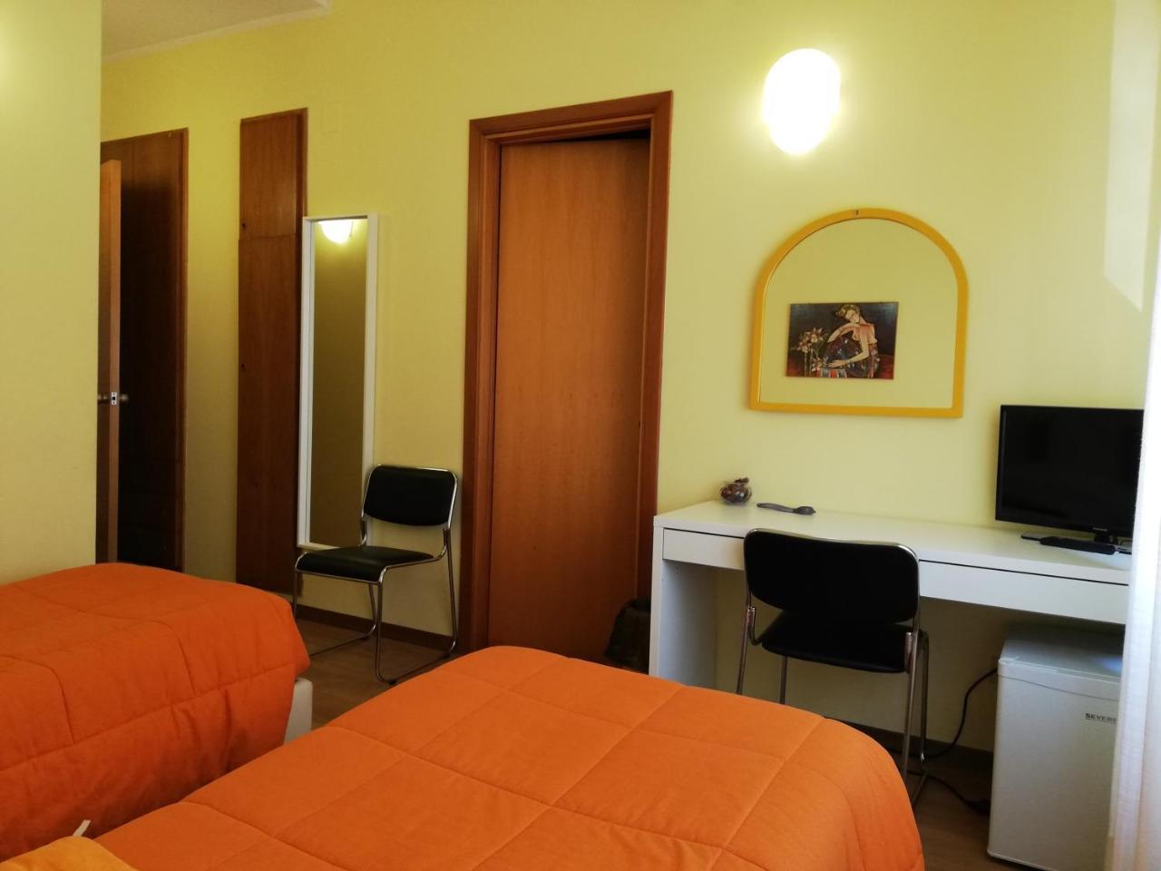 Albergo Roma Ланчано Екстериор снимка
