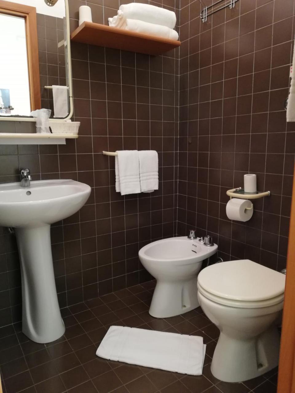 Albergo Roma Ланчано Екстериор снимка