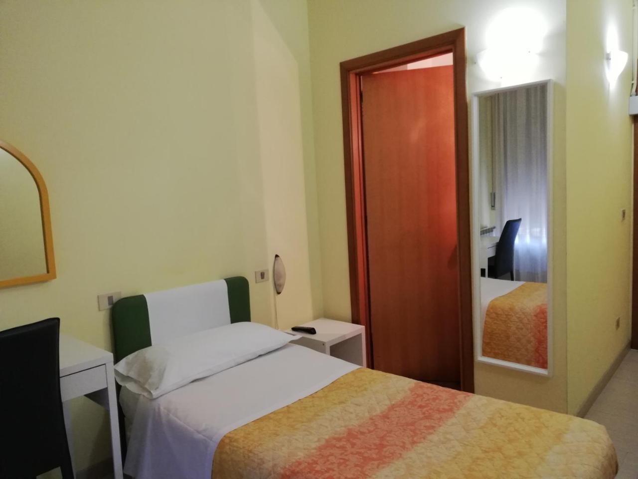 Albergo Roma Ланчано Екстериор снимка